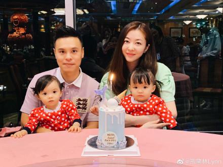 熊黛林迎38岁生日 老公郭可颂携双胞胎女儿为其庆生